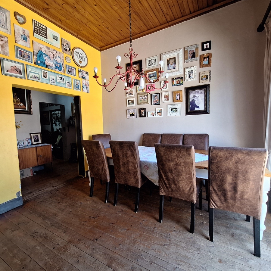 5 Bedroom Property for Sale in Frankfort Free State